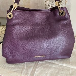MICHAEL KORS SHOULDER BAG !